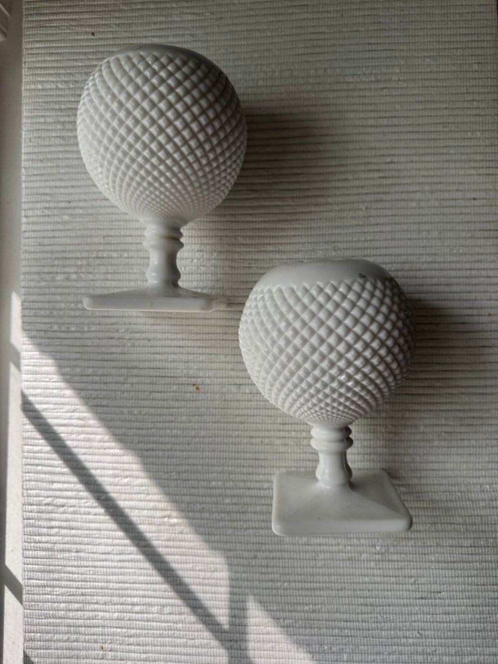 Pair of 2 Vintage White Milk Glass Hobnail Footed Vases Diamond Point - Picture 4 of 7
